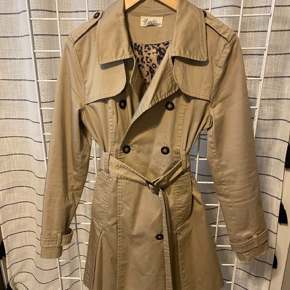 Forever 21 Jackets & Blazers - Double Breasted Forver 21 Lined Trenchcoat - Medium